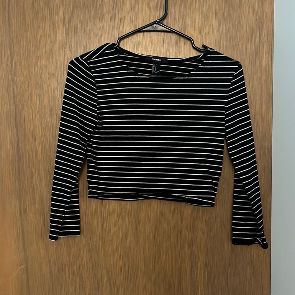 Black and white striped long sleeve crop top. Forever 21 size small